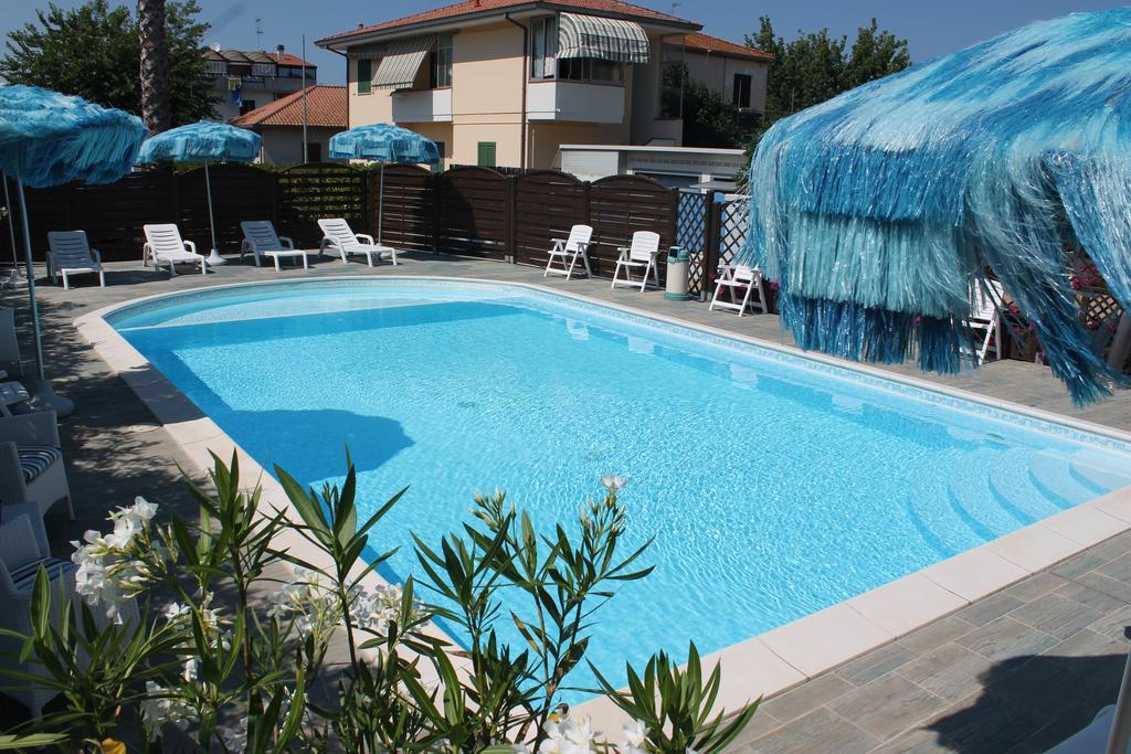 Residence Blumarine Giulianova Extérieur photo